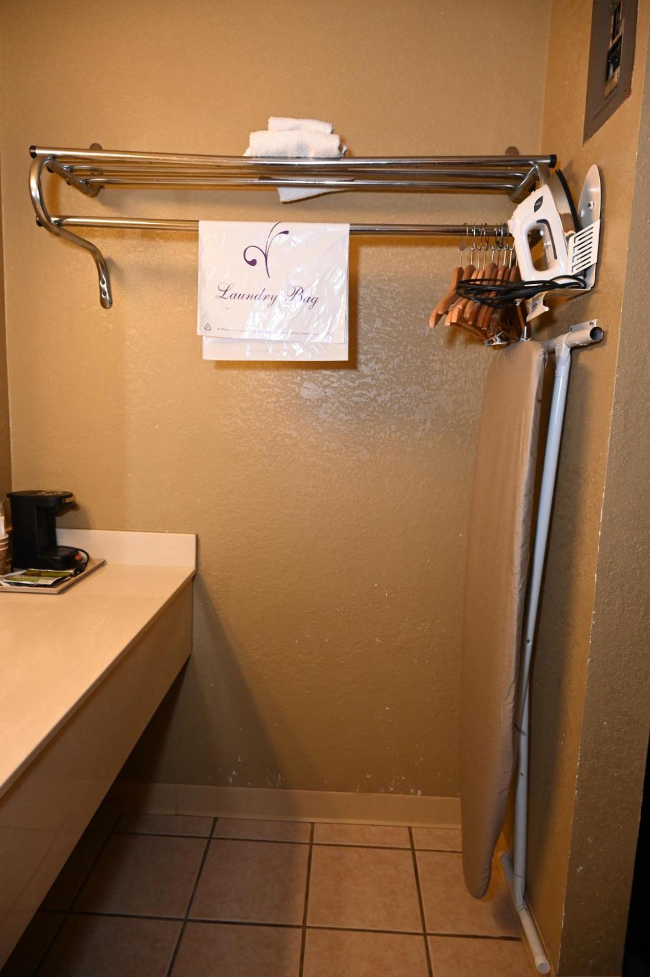 Fortune Inn & Suites 뉴포트 외부 사진