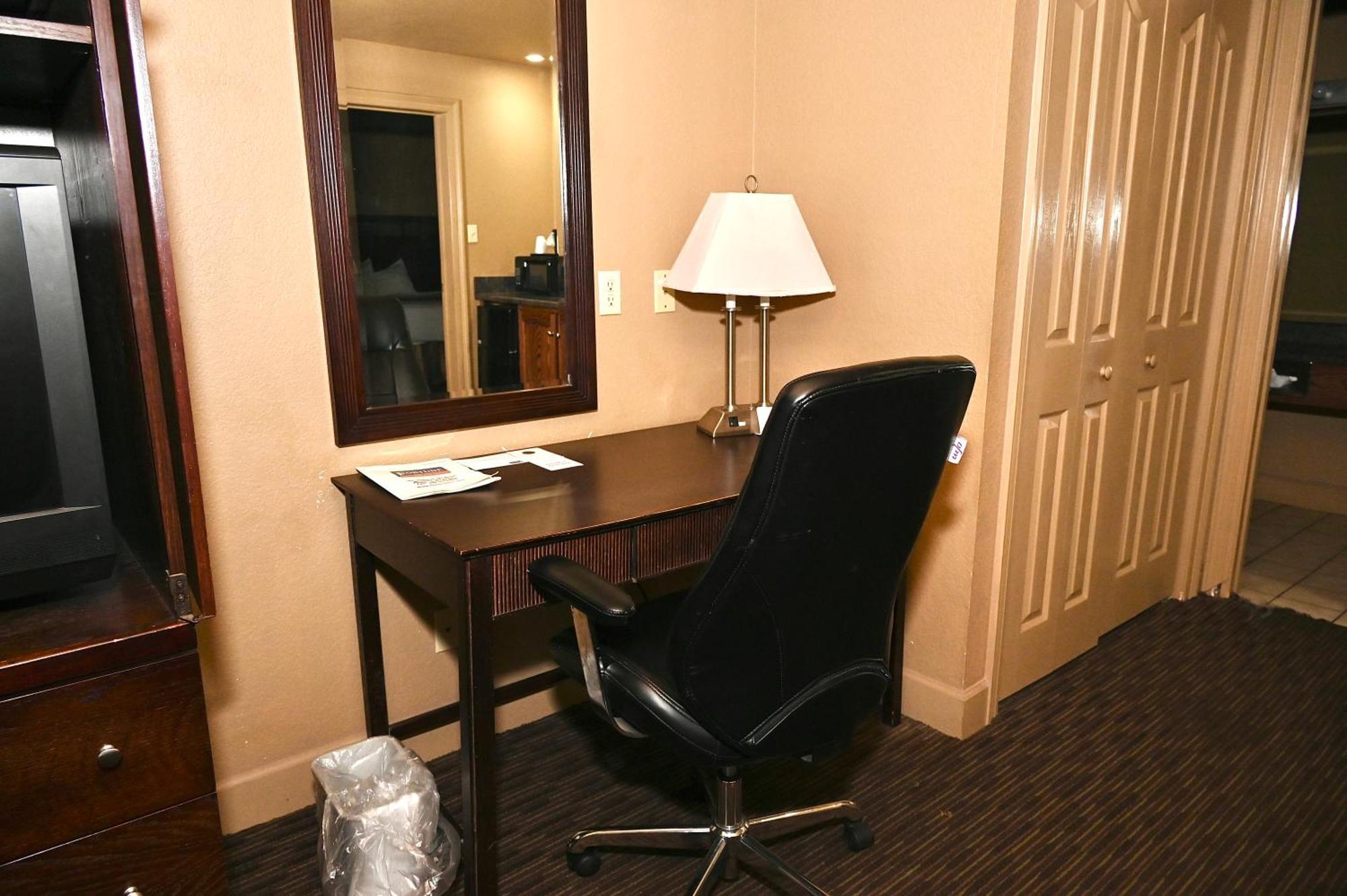 Fortune Inn & Suites 뉴포트 외부 사진