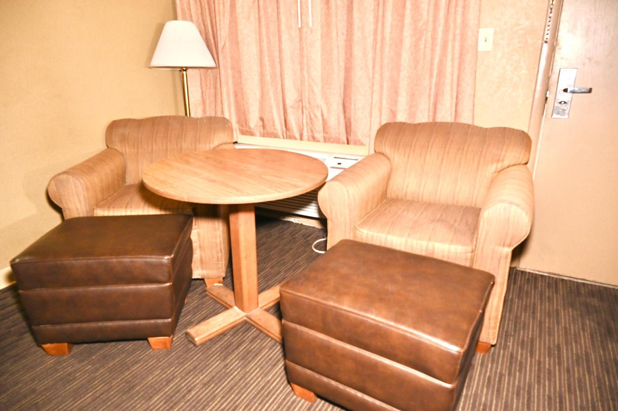 Fortune Inn & Suites 뉴포트 외부 사진